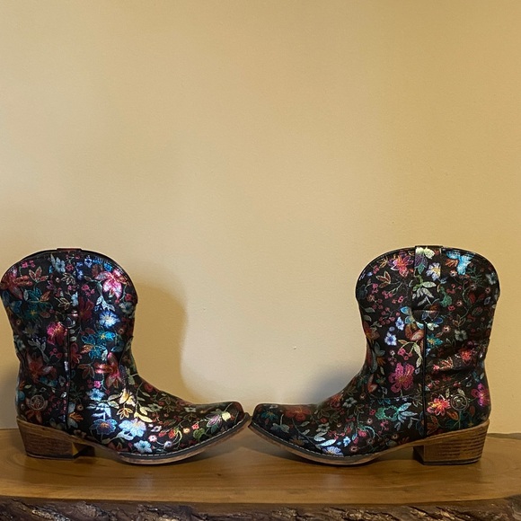 Roper Black Floral Embroidered Ankle Boots - Picture 3 of 6